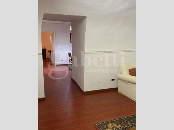 Ufficio in Affitto a Aversa, 530€, 70 m², arredato