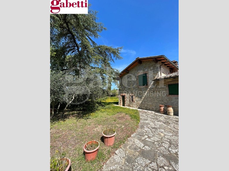 Appartamento in Vendita a Gaiole in Chianti, 360'000€, 112 m²