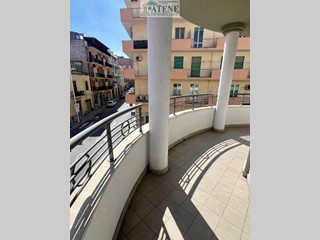Trilocale in Vendita a Cagliari, 270'000€, 80 m², con Box