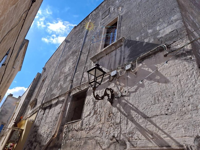 Appartamento in Vendita a Maruggio, 82'000€, 137 m², arredato