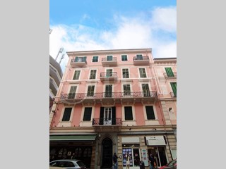 Appartamento in Vendita a Sanremo, 820'000&euro;, 180 m², arredato