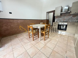 Bilocale in Affitto a Caserta, zona Centurano, 600€, 50 m², arredato