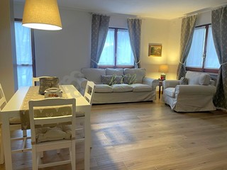 Trilocale in Affitto a Courmayeur, zona Centrale, 90 m², arredato