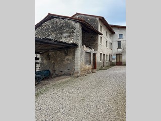 Casa Semi Indipendente in Vendita a San Giovanni Ilarione, 19'000€, 100 m²