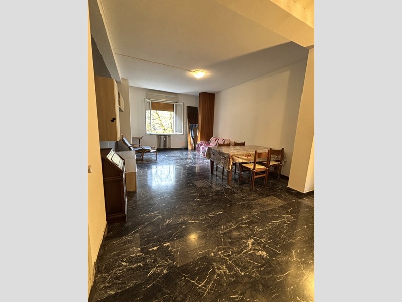 Appartamento in Vendita a Modena, zona Musicisti, 258'000€, 135 m², con Box