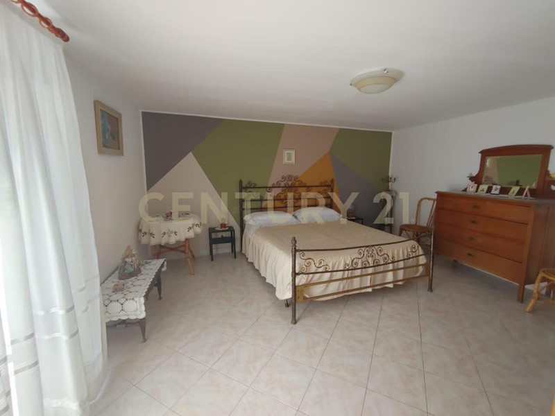 Bilocale in Vendita a Catania, 125'000€, 88 m²