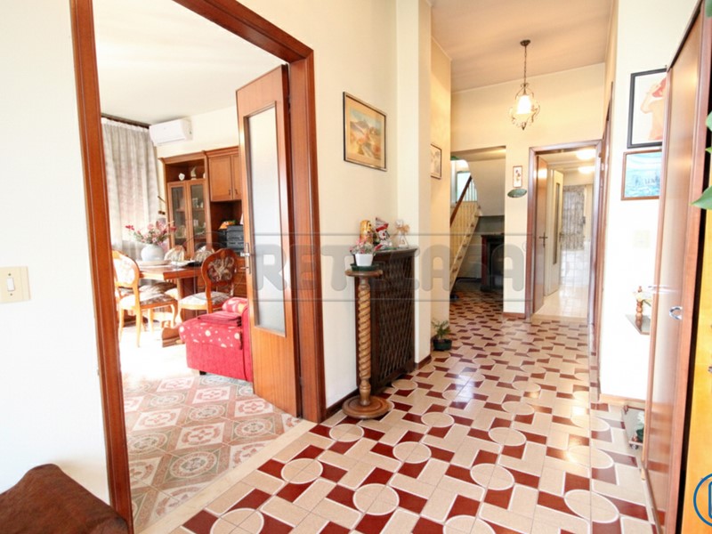 Casa Indipendente in Vendita a Grisignano di Zocco, 190'000&euro;, 224 m², con Box