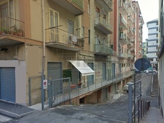 Immobile commerciale in Affitto a Salerno, 400&euro;, 32 m²