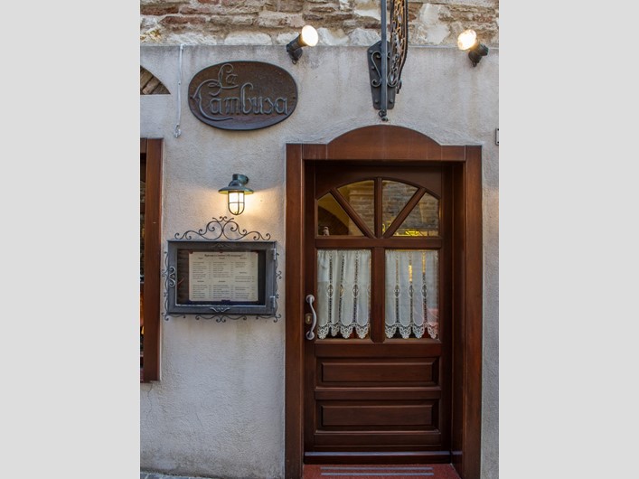 Attività commerciale in Vendita a Sirolo, 50 m²