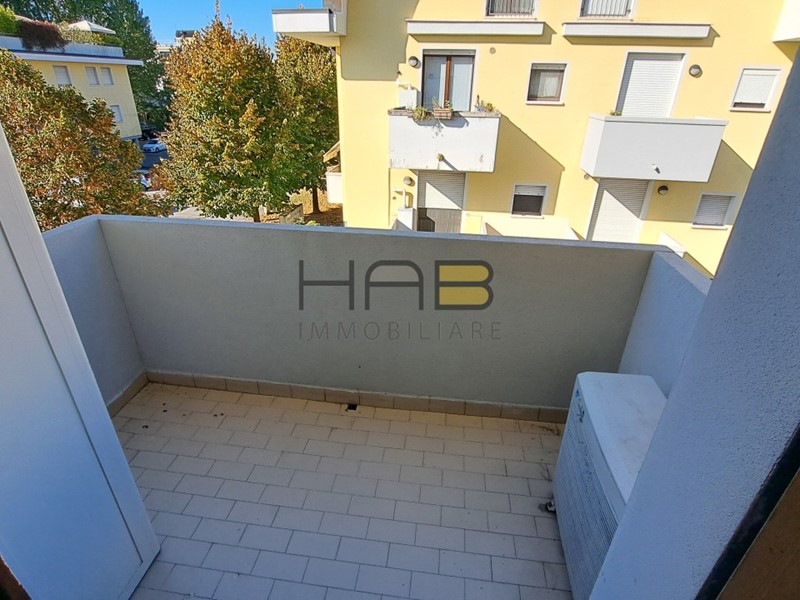 Trilocale in Affitto a Padova, 940€, 100 m², arredato, con Box