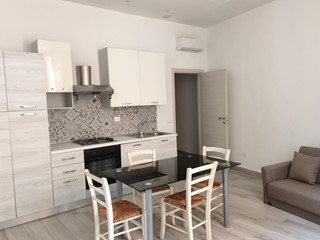 Trilocale in Vendita a Modena, 900€, 68 m²