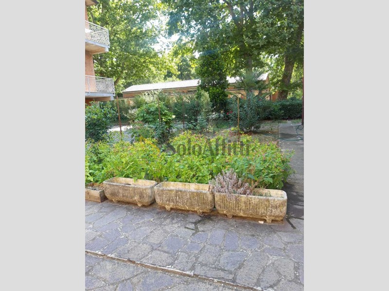 Casa Indipendente in Affitto a Modena, 1'100&euro;, 100 m², arredato, con Box