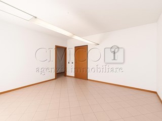 Quadrilocale in Vendita a Nanto, zona Ponte Di Nanto, 135'000&euro;, 83 m², con Box