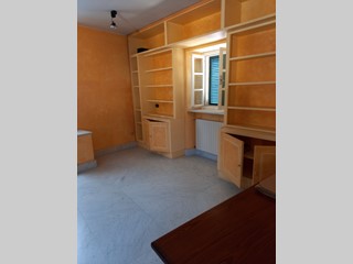 Appartamento in Affitto a Carrara, 900&euro;, 120 m², arredato