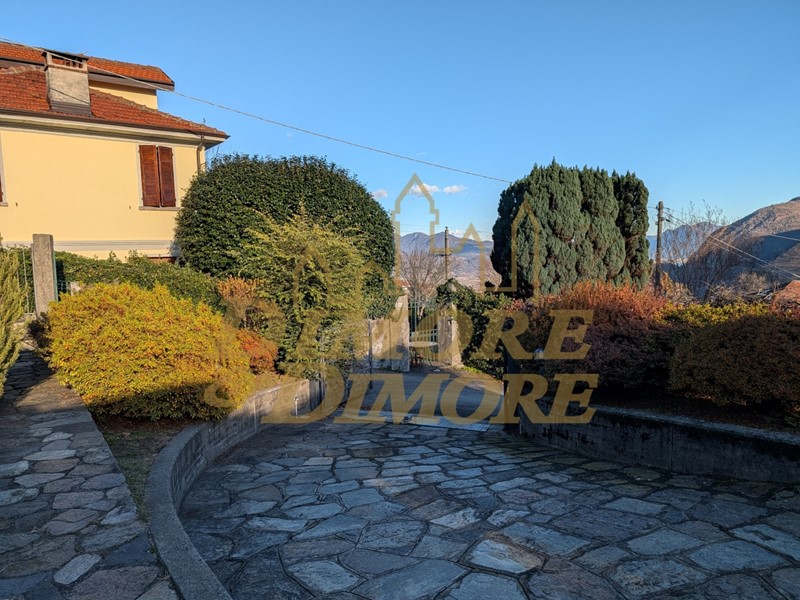 Casa Indipendente in Vendita a Casale Corte Cerro, 89'000€, 160 m²