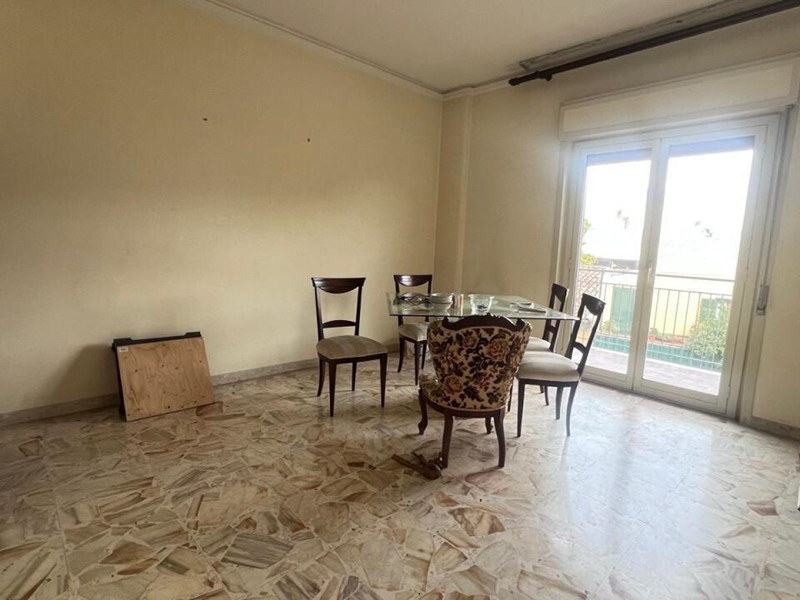Quadrilocale in Vendita a Tremestieri Etneo, 120'000€, 130 m², con Box