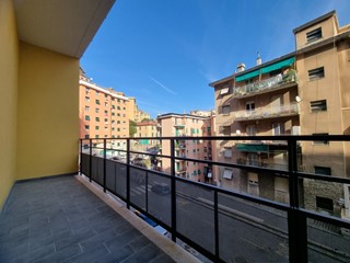 Appartamento in Vendita a Genova, zona Marassi, 115'000€, 100 m²