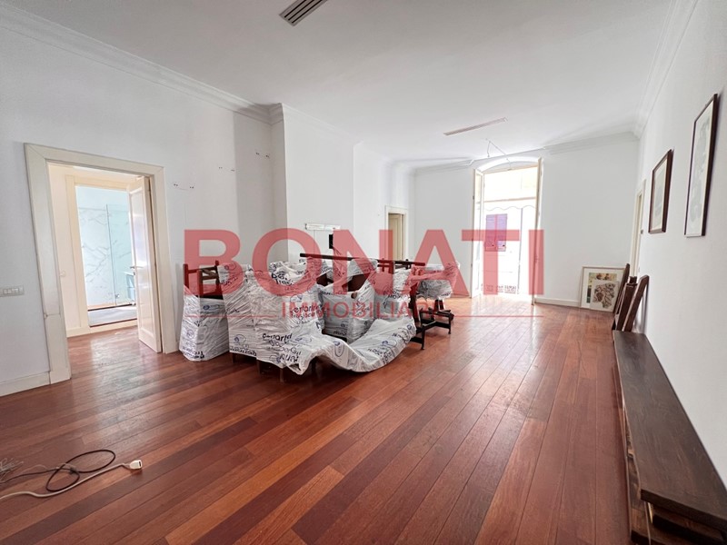 Appartamento in Vendita a La Spezia, 650'000€, 158 m²