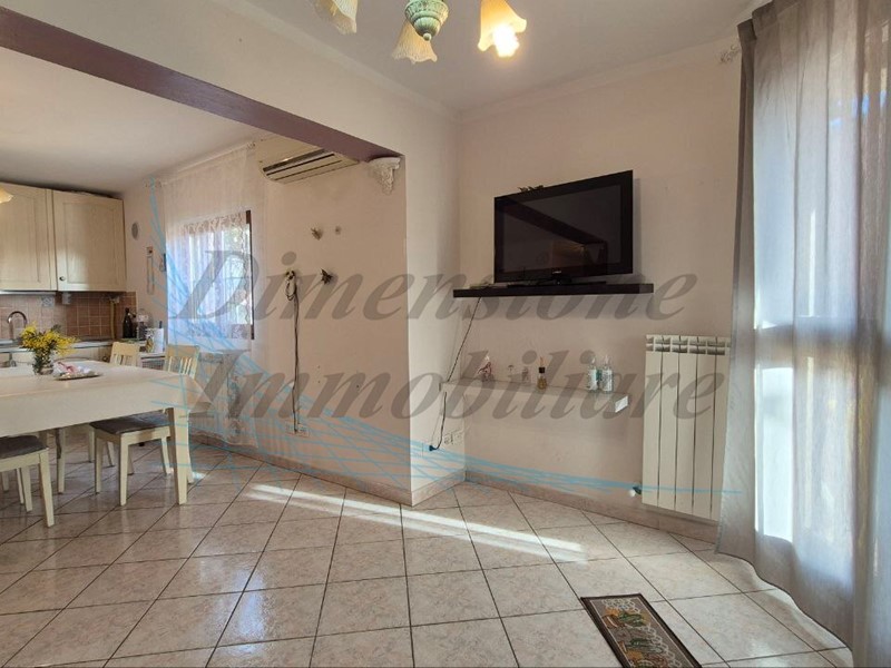 Trilocale in Vendita a Rosignano Marittimo, zona Rosignano Solvay, 125'000€, 70 m²