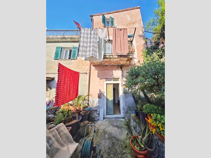 Casa Semi Indipendente in Vendita a Vezzano Ligure, 112'000&euro;, 92 m²