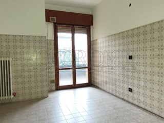 Appartamento in Affitto a Padova, zona San Bellino, 650€, 100 m², con Box