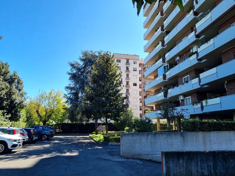 Appartamento in Vendita a Roma, 360'000€, 120 m²