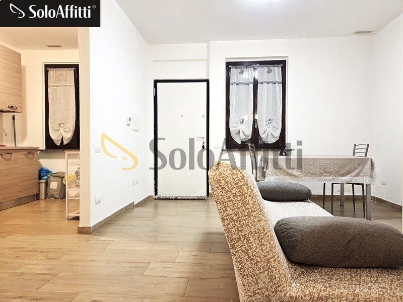 Bilocale in Affitto a Senago, zona Zona via Volta, 650&euro;, 72 m², arredato