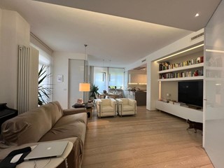 Casa Indipendente in Vendita a Jesi, 250'000€, 90 m²