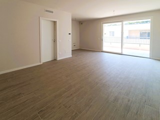 Trilocale in Vendita a Castel Mella, 305'000&euro;, 114 m², con Box