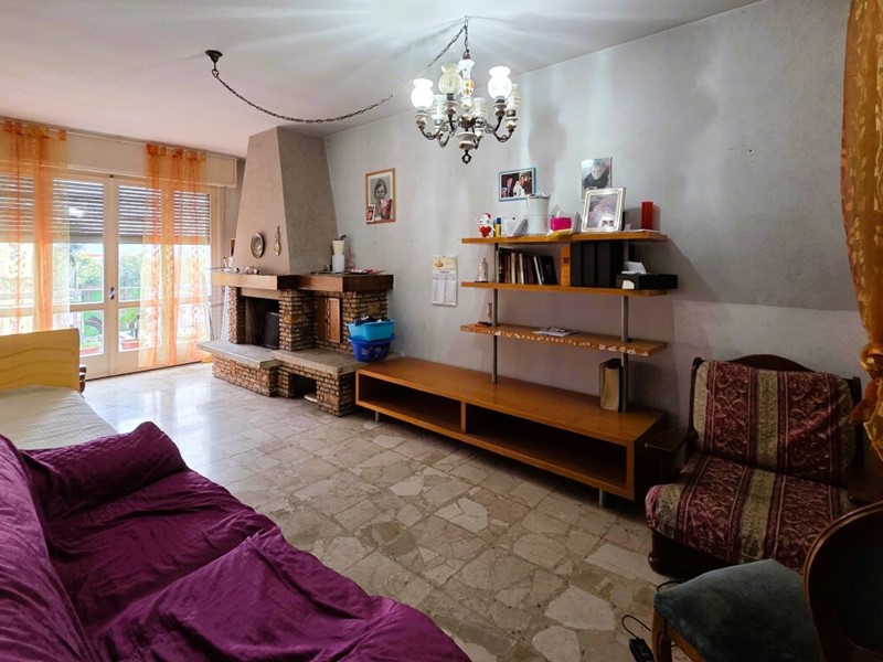 Quadrilocale in Vendita a Brescia, zona CITTA' - Zona Ovest, 208'000€, 123 m², con Box