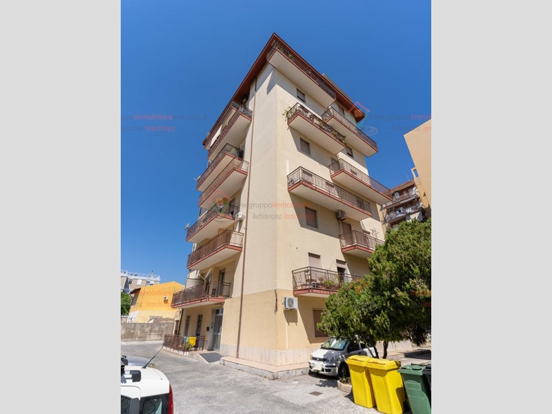 Appartamento in Vendita a Siracusa, zona PANAGIA, 98'000€, 108 m²