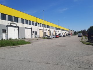 Capannone in Vendita a Cesano Boscone, zona ARTIGIANALE  -MAGELLANO, 160'000&euro;, 250 m²
