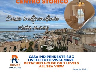 Casa Indipendente in Vendita a Castellammare del Golfo, zona via canale vecchio, 350'000&euro;, 200 m², arredato