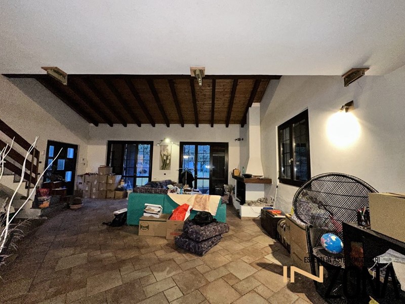 Villa in Vendita a Verano Brianza, 35'500&euro;, 151 m²