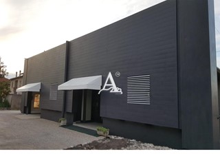 Negozio in Vendita a Villa Bartolomea, 140'000€, 460 m²