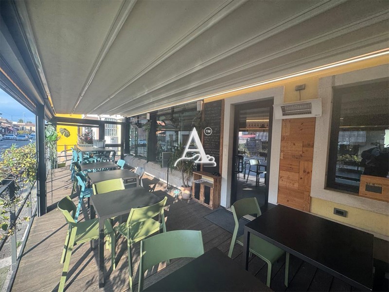 Attività commerciale in Vendita a San Giovanni Lupatoto, 180'000€, 130 m²