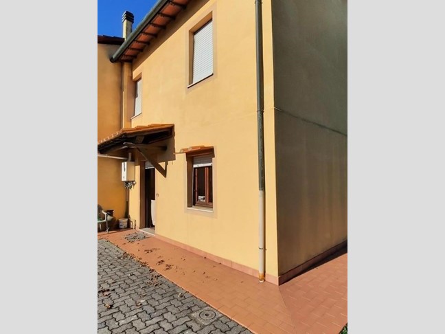 Casa Indipendente in Vendita a Santa Maria a Monte, zona Ponticelli, 145'000&euro;, 130 m²