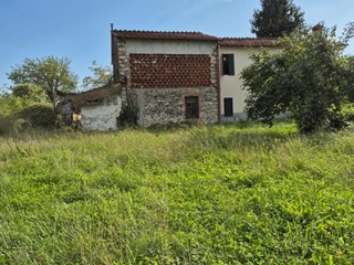Casa Indipendente in Vendita a Capannori, zona Marlia, 190'000&euro;, 110 m²