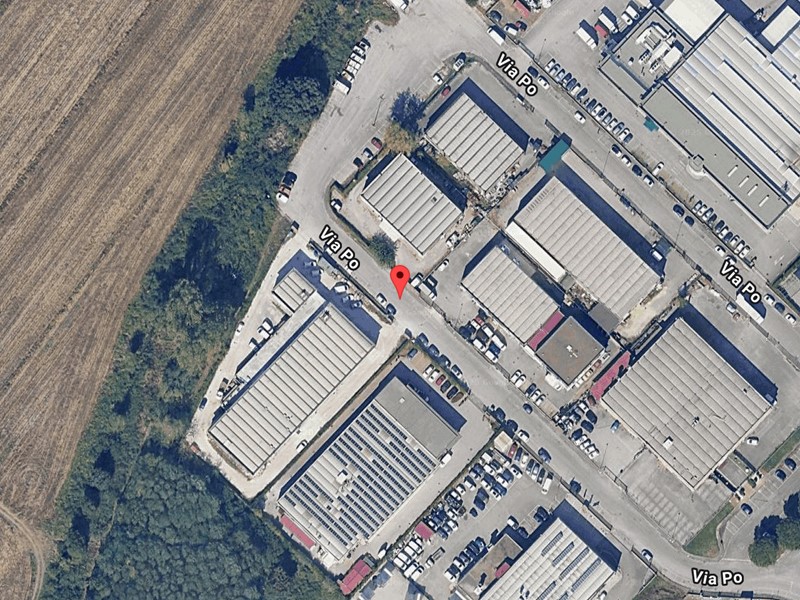 Magazzino in Vendita a Sovicille, 138'000€, 269 m²