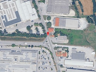 Negozio in Vendita a Sinalunga, 284'400€, 145 m²