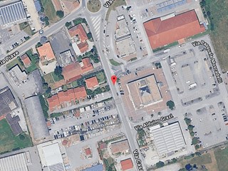 Negozio in Vendita a Sinalunga, 180'000€, 96 m²
