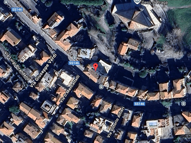 Attività commerciale in Vendita a Chianciano Terme, 800'000€, 