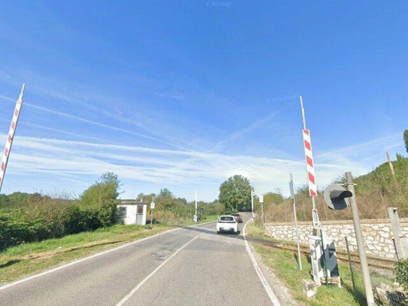 Capannone in Vendita a Buonconvento, 257'000€, 545 m²