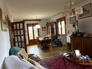 Villa in Vendita a Cascina, zona San Frediano a Settimo, 449'000&euro;, 220 m², con Box