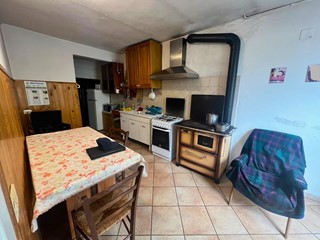 Casa Indipendente in Vendita a Montelupo Fiorentino, 235'000&euro;, 210 m²