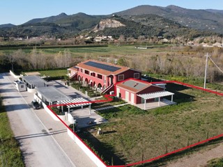 Casa Indipendente in Vendita a Calcinaia, zona Fornacette, 435'000&euro;, 135 m²