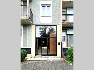 Trilocale in Vendita a Limbiate, 93'000&euro;, 95 m², con Box