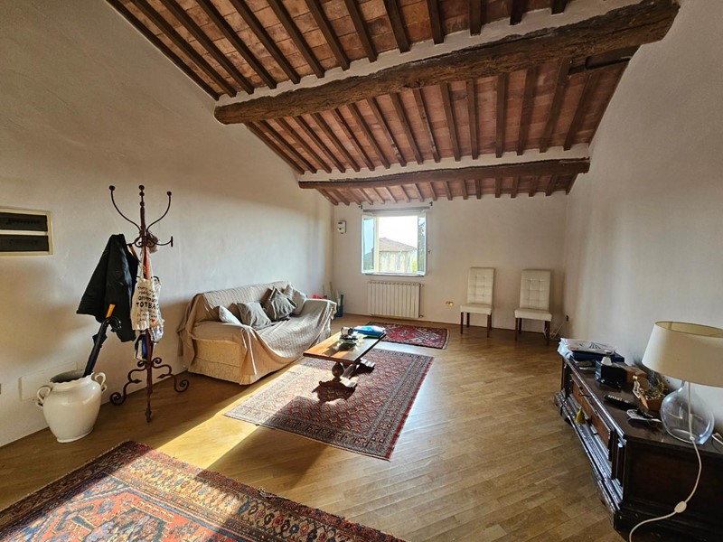 Casa Indipendente in Vendita a Fauglia, zona Luciana, 249'000&euro;, 220 m², arredato