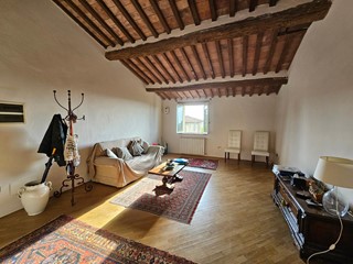 Casa Indipendente in Vendita a Fauglia, zona Luciana, 249'000&euro;, 220 m², arredato