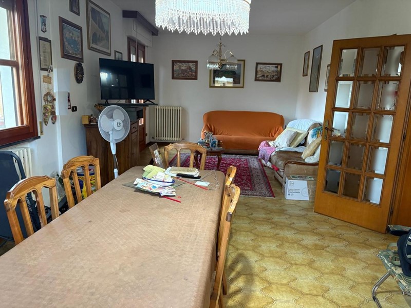 Quadrilocale in Vendita a Cascina, zona San Frediano a Settimo, 230'000&euro;, 120 m²